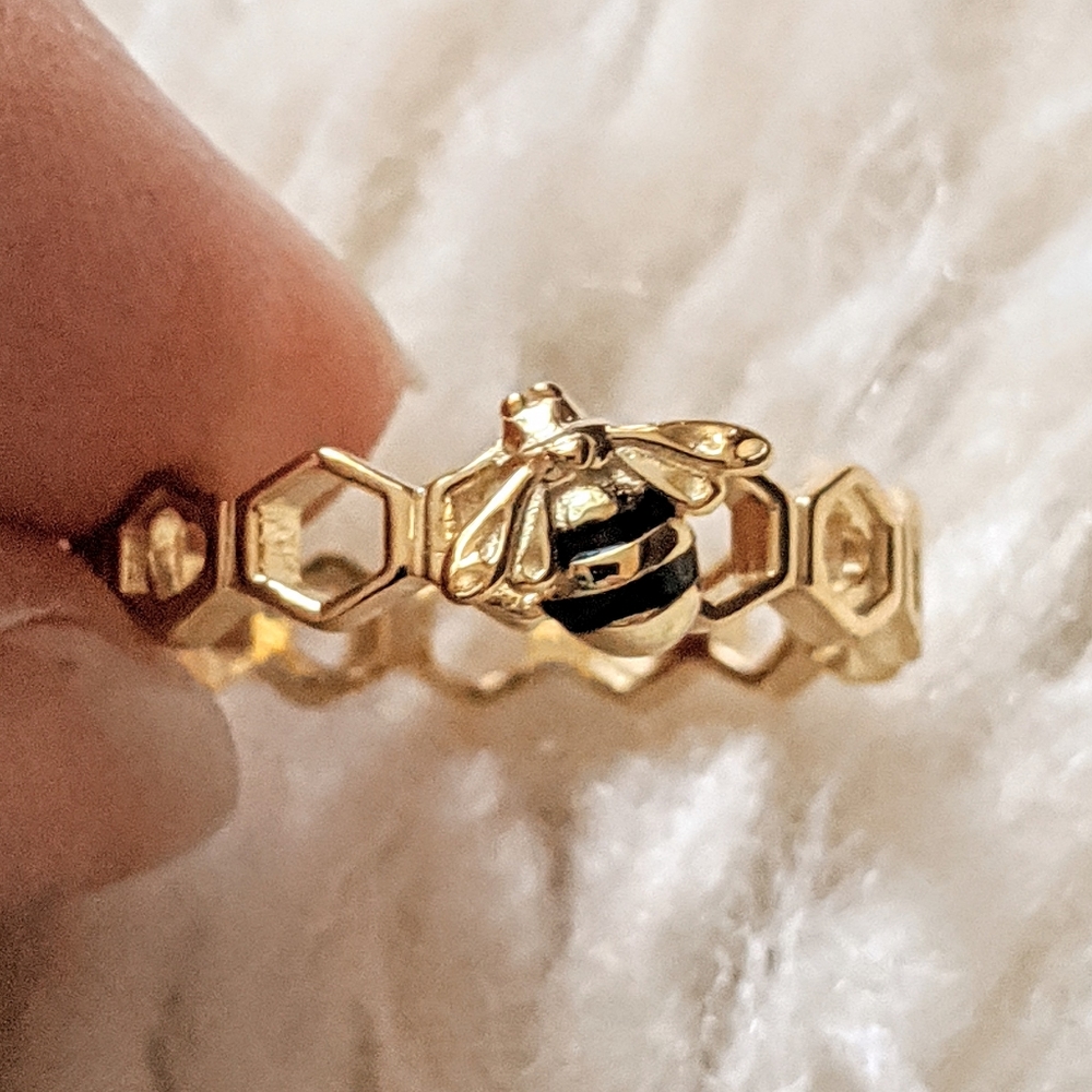 NWOT Bee 🐝 Honeycomb Ring • 18K P Sterling .925